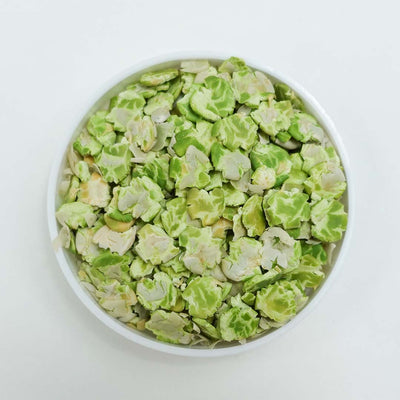 Safe and healthy treats for guinea pigs, GuineaDad pea flake